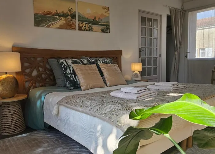 Chambre d'hôte BALI avec piscine chauffée